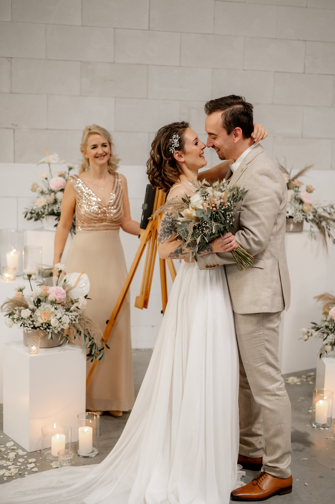 Kathrin mit Hochzeitspaar